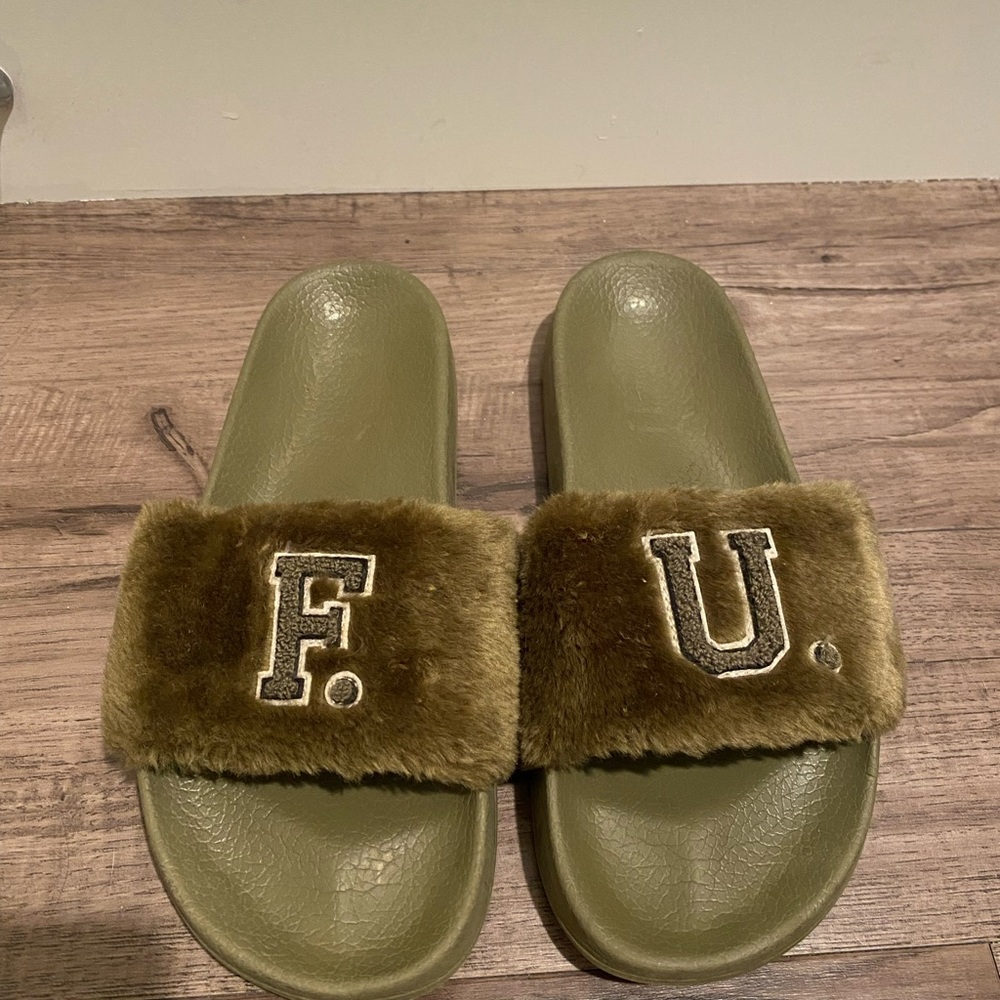 Size 8 Fenty X Puma Fur Slides In Army Green - image 2